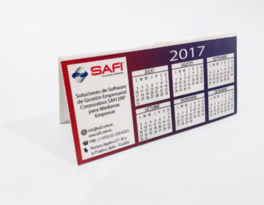 Calendarios apilados después de la impresión