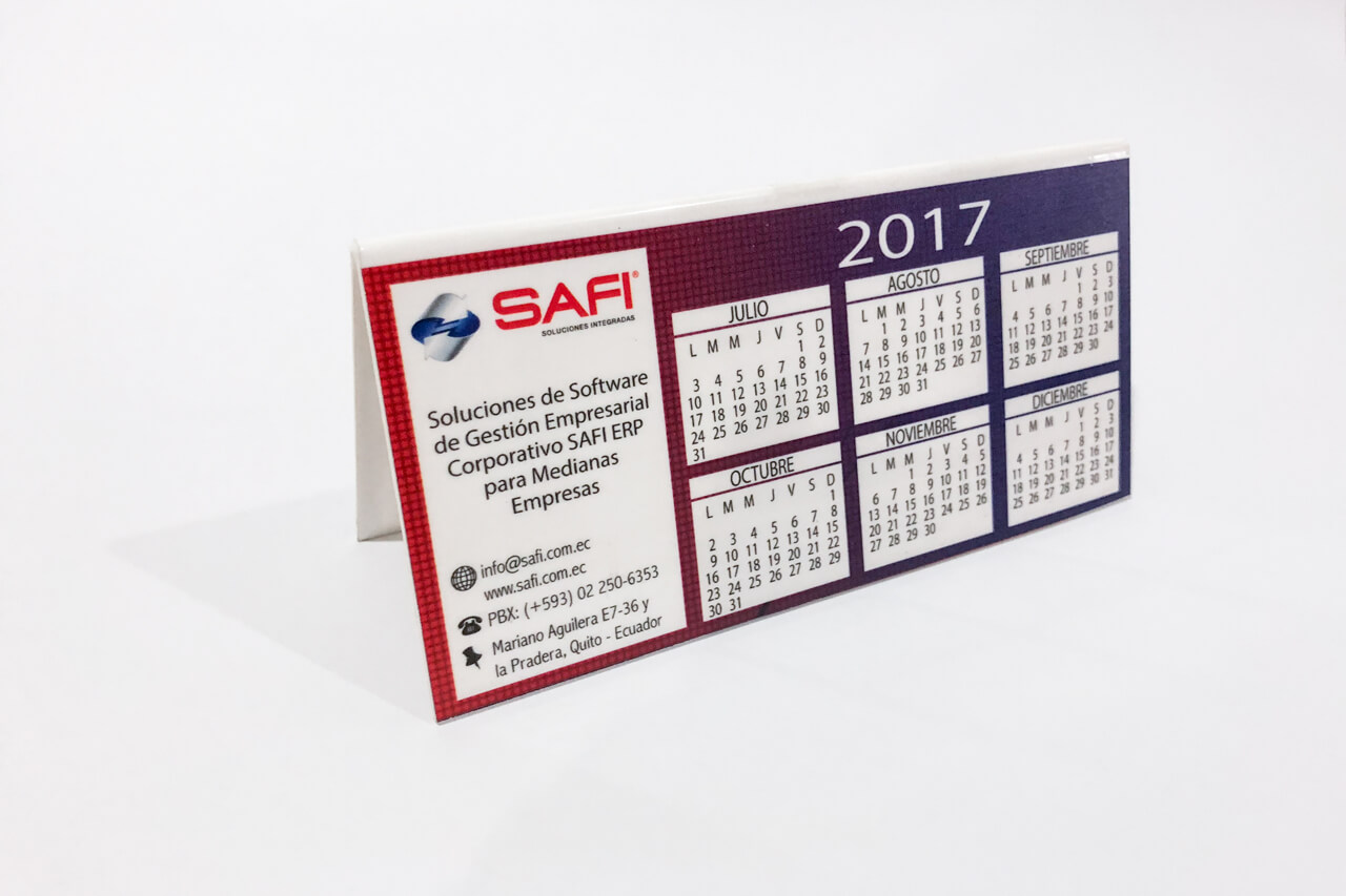 Calendarios apilados después de la impresión